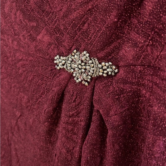 Women’s Formal Dress Plus Sizes 16W 18W 20W Alex Evenings Jacquard Maroon Gown - Picture 9 of 11